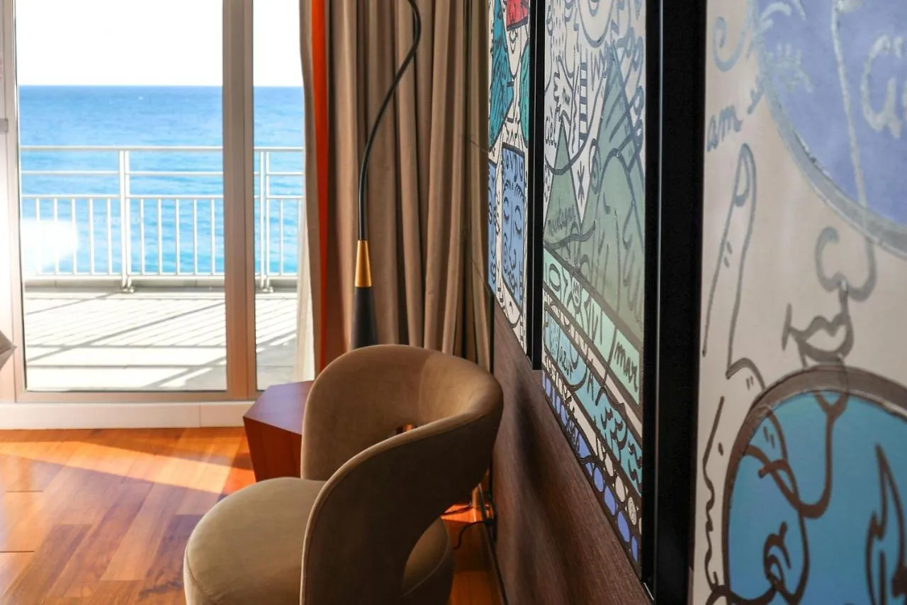 Le Meridien Nice Hotel 4*,